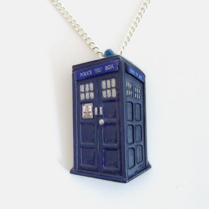 Doctor Who Tardis Pendant With Silver Chain..